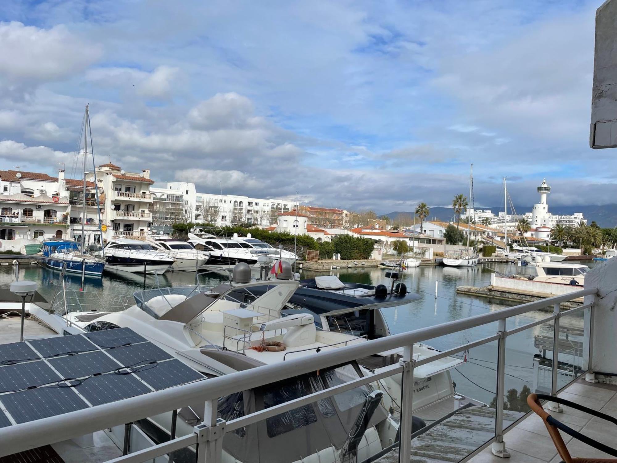 Apartamento Port 27 Ampuriabrava Exterior foto